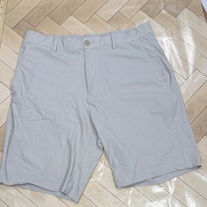 Greg Norman Collection Men's Light Gray athletic shorts size 32